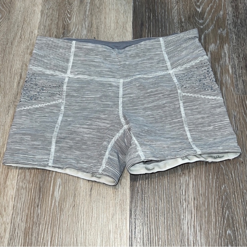 Lululemon Shorts - Size 4